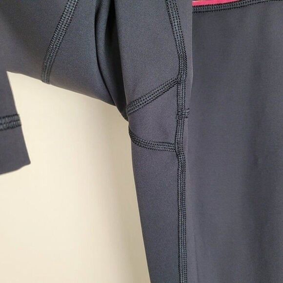 Lululemon Size 4 Pace Rival Crop Leggings Black Pigment Wind Berry Rumble Multi - Picture 10 of 12